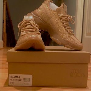 💫✨ STEVE MADDEN✨💫 MAXIMA✨✨ROSE GOLD🌟NEVER worn‼️ Size 8.5
